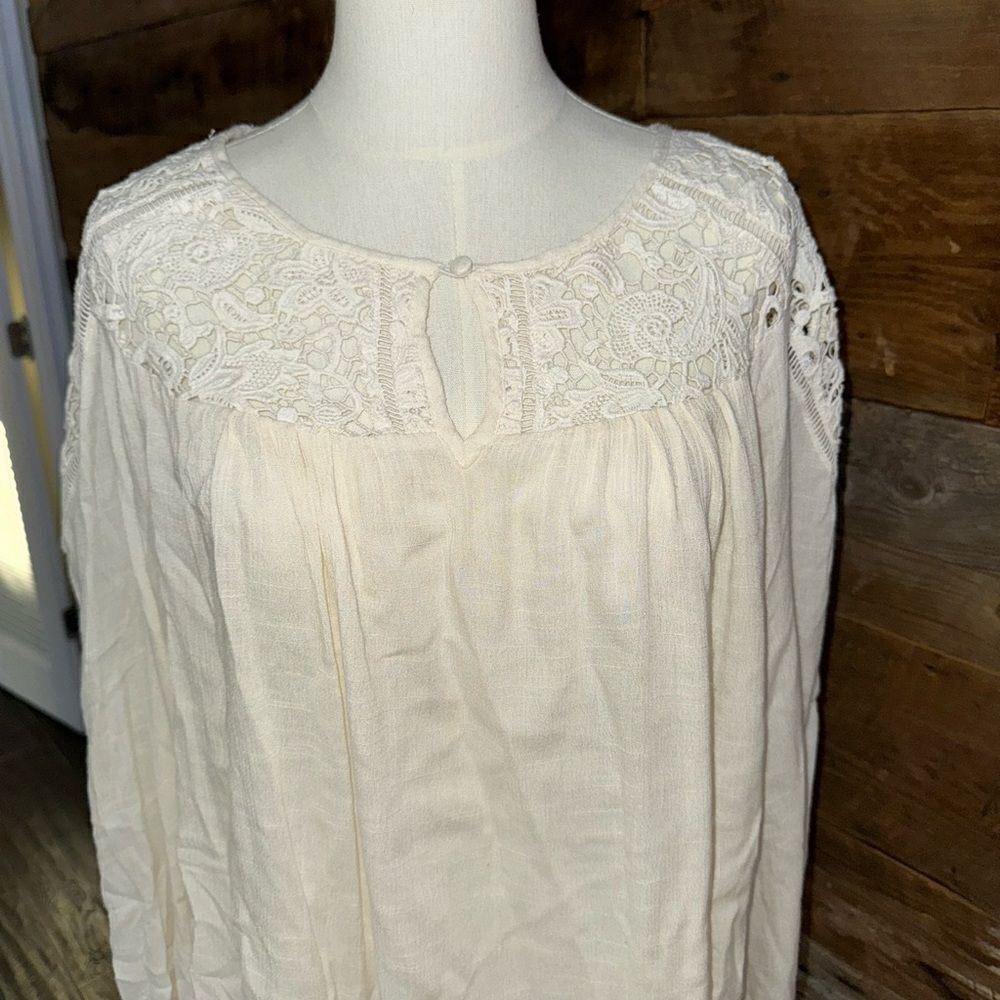 Heartloom White Lace Blouse